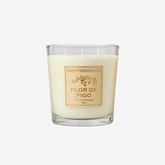 Vela perfumada Flor de figo 800 g aproximadamente 3 horas de duração.