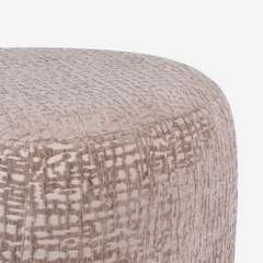 Puff orgânico em madeira e bouclé Milan marrom 34x40x35 cm