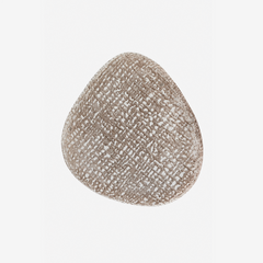 Puff orgânico em madeira e bouclé Milan marrom 34x40x35 cm