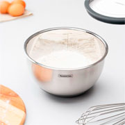 Bowl de inox Cucina com tampa de acrílico base de silicone 03 litros 