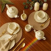 Aparelho de jantar em porcelana Camélia branco com filete dourado 49 peças 