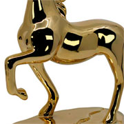 Escultura cavalo em resina dourado 24x25x09 cm 