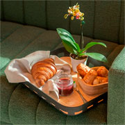 Bandeja retangular de servir com base em bambu Lume preto 35x29 cm 