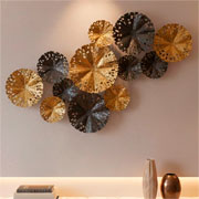 Adorno de metal Formas para parede dourado e preto 89 cm 