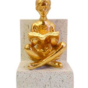 Aparador de livro de pó de pedra menino dourado 14x09 cm 
