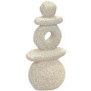 Escultura formas em poliresina I bege 17x09 cm. 