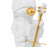 Escultura em resina menino violinista branco 15x11 cm. 